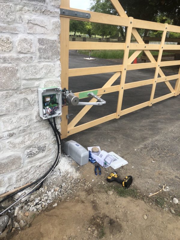 gate not close